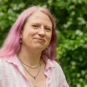 Porträtt av Jessica Abbott. Foto.